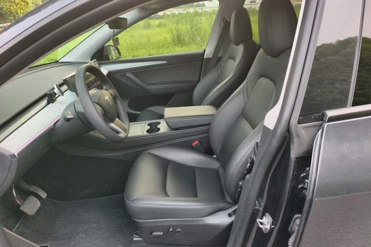 Used Tesla Model Y 2024 Rear-Wheel-Drive Version Left Front Seat