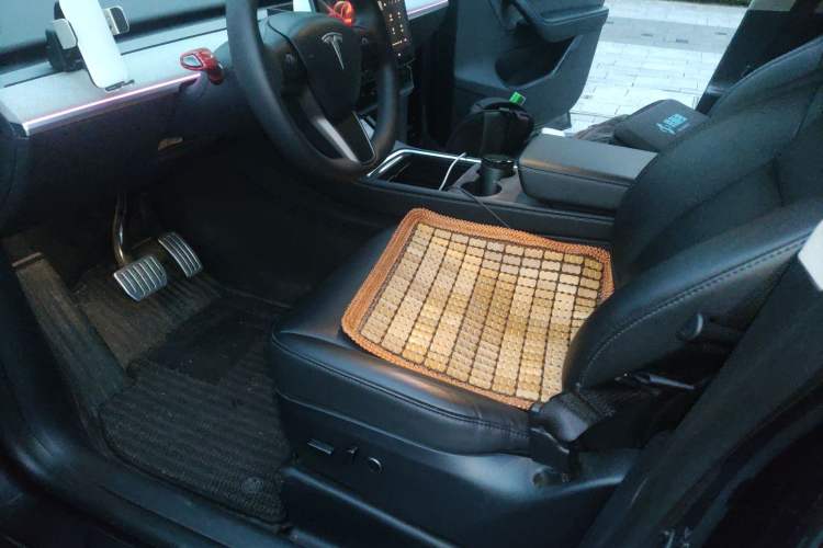 Used Tesla Model Y 2024 Rear-Wheel-Drive Version Left Front Seat