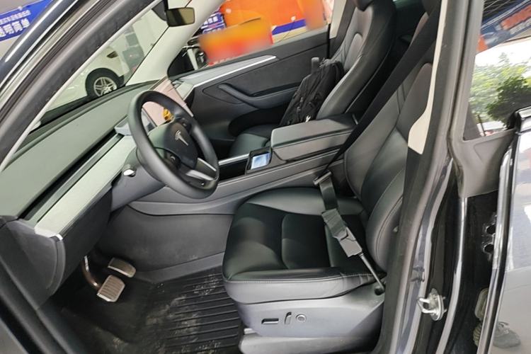 Used Tesla Model Y 2024 Rear-Wheel-Drive Version Left Front Seat