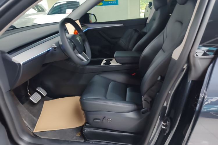 Used Tesla Model Y 2024 Rear-Wheel-Drive Version Left Front Seat