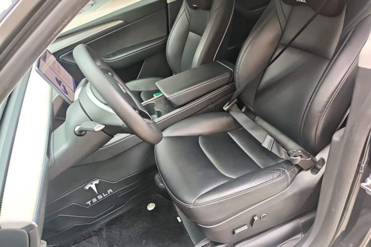 Used Tesla Model Y 2024 Rear-Wheel-Drive Version Left Front Seat