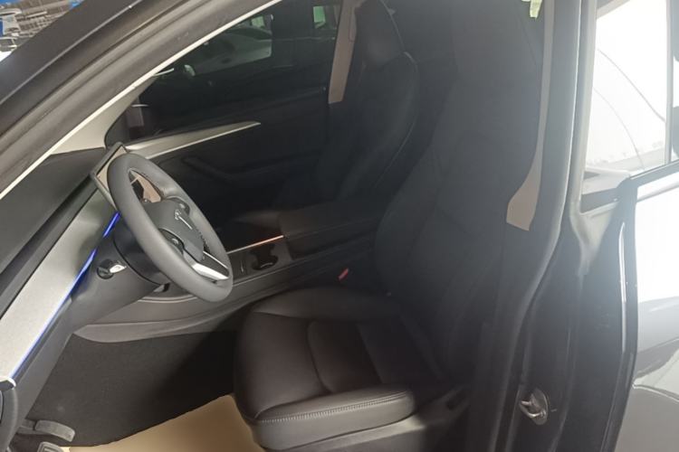 Used Tesla Model Y 2024 Rear-Wheel-Drive Version Left Front Seat