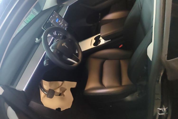 Used Tesla Model Y 2024 Rear-Wheel-Drive Version Left Front Seat