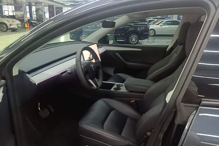 Used Tesla Model Y 2024 Rear-Wheel-Drive Version Left Front Seat