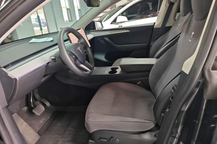 Used Tesla Model Y 2024 Rear-Wheel-Drive Version Left Front Seat
