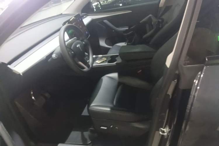 Used Tesla Model Y 2024 Rear-Wheel-Drive Version Left Front Seat