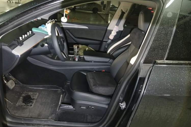 Used Tesla Model Y 2024 Rear-Wheel-Drive Version Left Front Seat