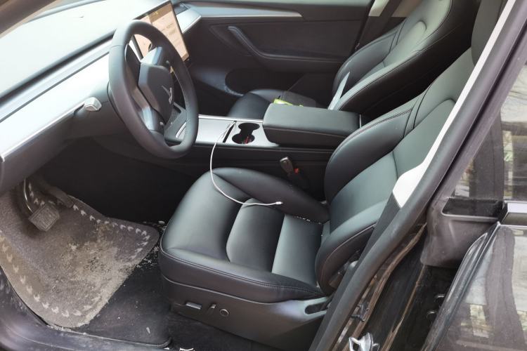 Used Tesla Model Y 2024 Rear-Wheel-Drive Version Left Front Seat