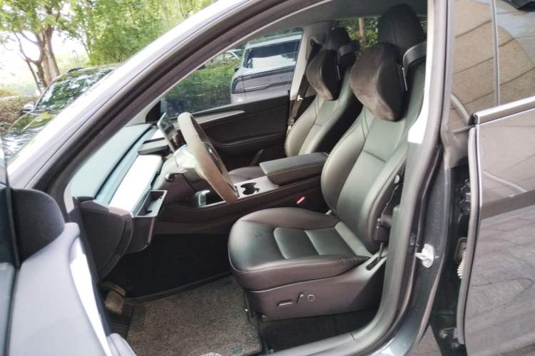Used Tesla Model Y 2024 Rear-Wheel-Drive Version Left Front Seat