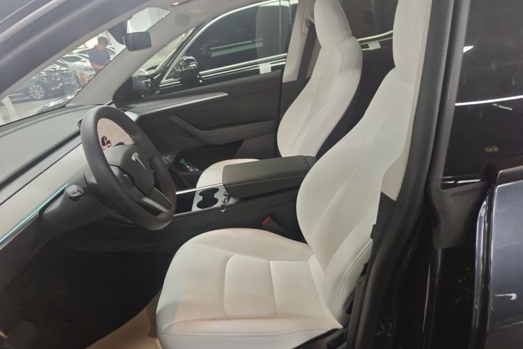 Used Tesla Model Y 2024 Rear-Wheel-Drive Version Left Front Seat
