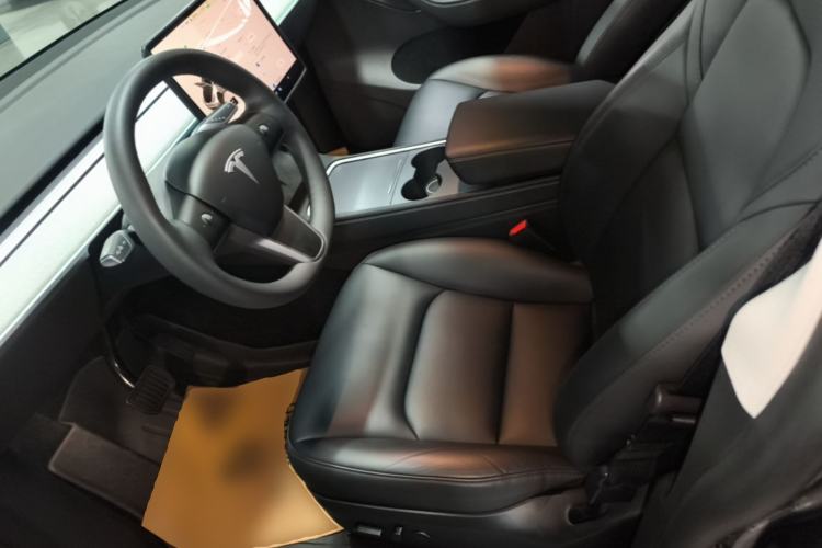 Used Tesla Model Y 2024 Rear-Wheel-Drive Version Left Front Seat