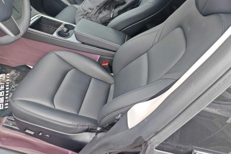 Used Tesla Model Y 2024 Rear-Wheel-Drive Version Left Front Seat