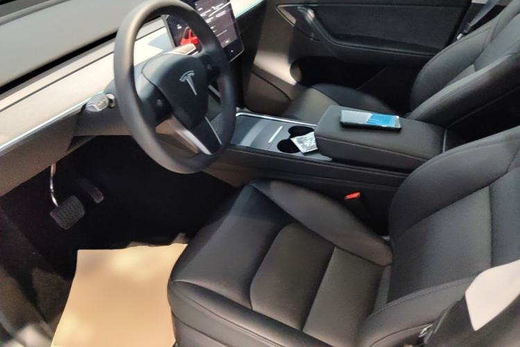 Used Tesla Model Y 2024 Rear-Wheel-Drive Version Left Front Seat