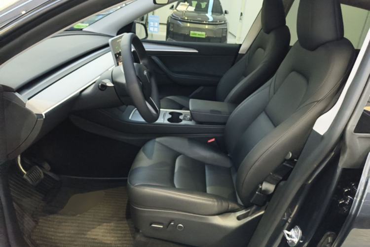 Used Tesla Model Y 2024 Rear-Wheel-Drive Version Left Front Seat