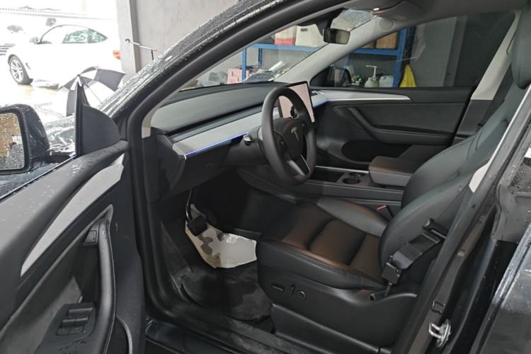 Used Tesla Model Y 2024 Rear-Wheel-Drive Version Left Front Seat