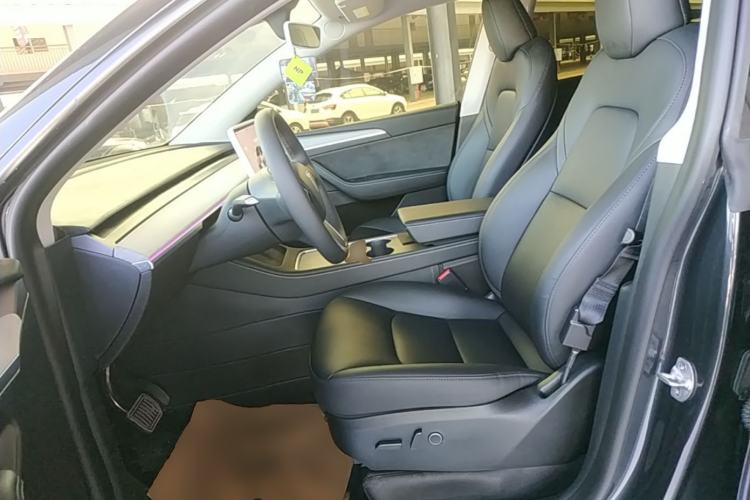 Used Tesla Model Y 2024 Rear-Wheel-Drive Version Left Front Seat