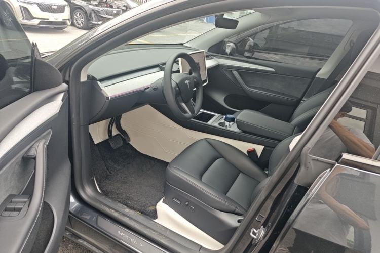 Used Tesla Model Y 2024 Rear-Wheel-Drive Version Left Front Seat
