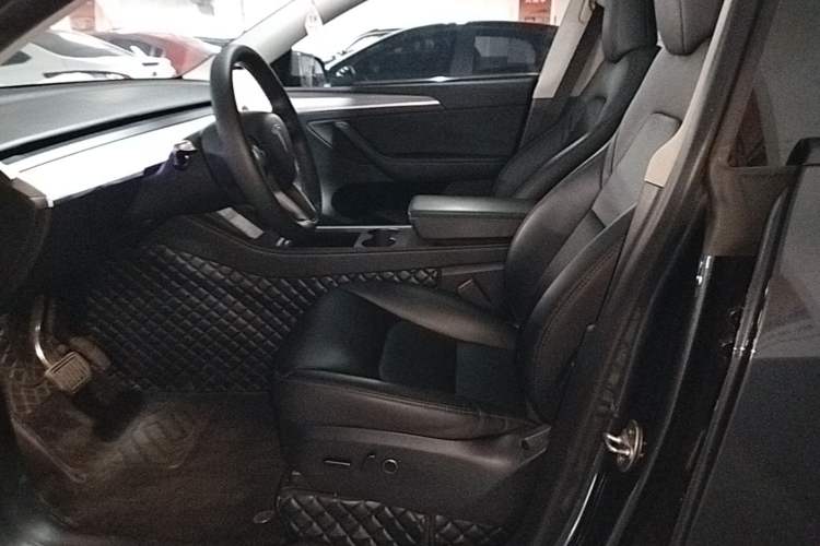 Used Tesla Model Y 2024 Rear-Wheel-Drive Version Left Front Seat