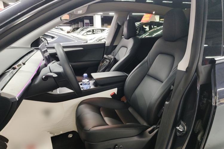 Used Tesla Model Y 2024 Rear-Wheel-Drive Version Left Front Seat