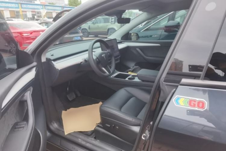 Used Tesla Model Y 2024 Rear-Wheel-Drive Version Left Front Seat