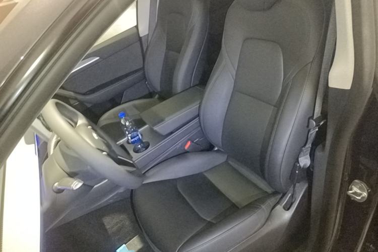 Used Tesla Model Y 2024 Rear-Wheel-Drive Version Left Front Seat