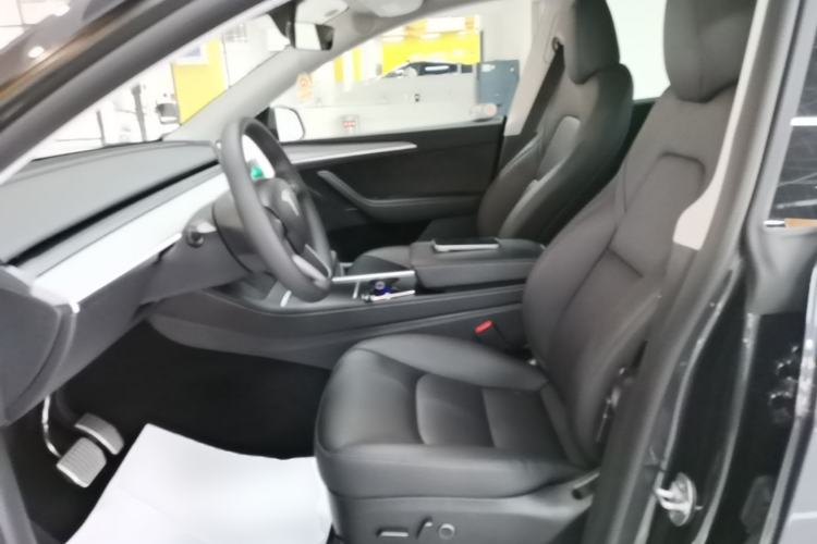 Used Tesla Model Y 2024 Rear-Wheel-Drive Version Left Front Seat