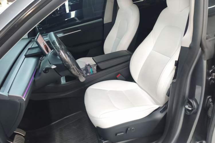 Used Tesla Model Y 2024 Rear-Wheel-Drive Version Left Front Seat