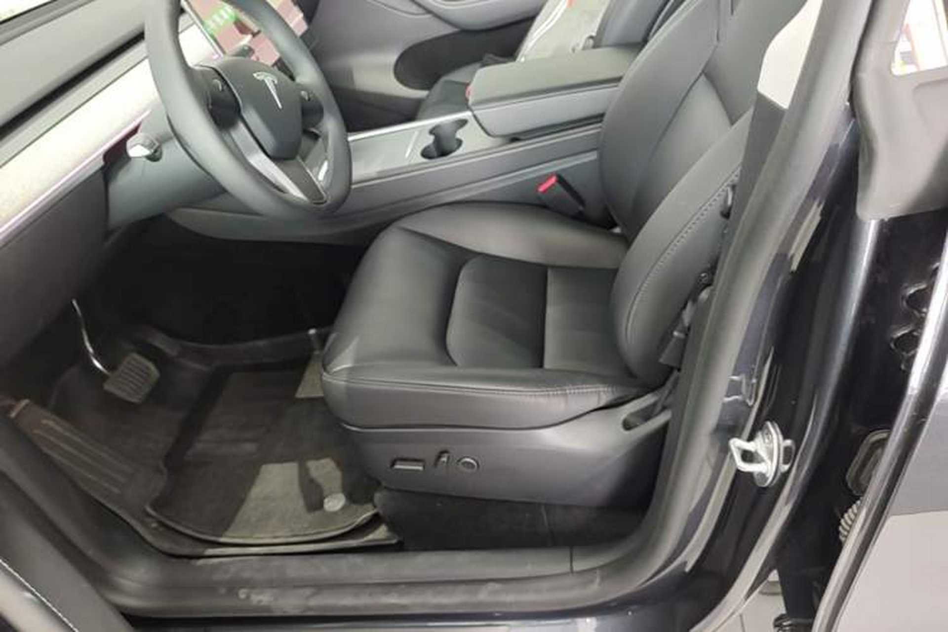 Used Tesla Model Y 2024 Rear-Wheel-Drive Version Left Front Seat