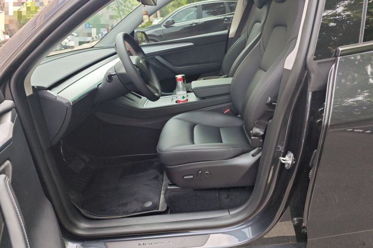 Used Tesla Model Y 2024 Rear-Wheel-Drive Version Left Front Seat