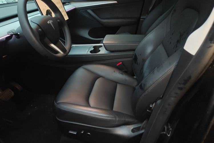 Used Tesla Model Y 2024 Rear-Wheel-Drive Version Left Front Seat