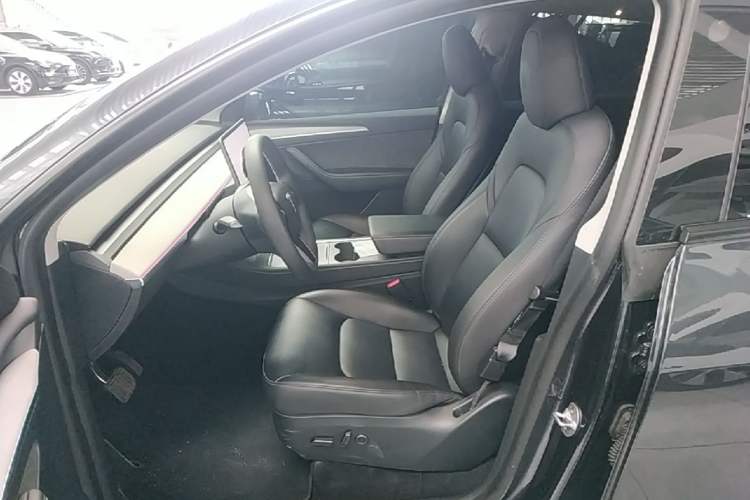 Used Tesla Model Y 2024 Rear-Wheel-Drive Version Left Front Seat