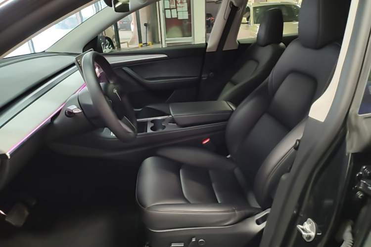 Used Tesla Model Y 2024 Rear-Wheel-Drive Version Left Front Seat