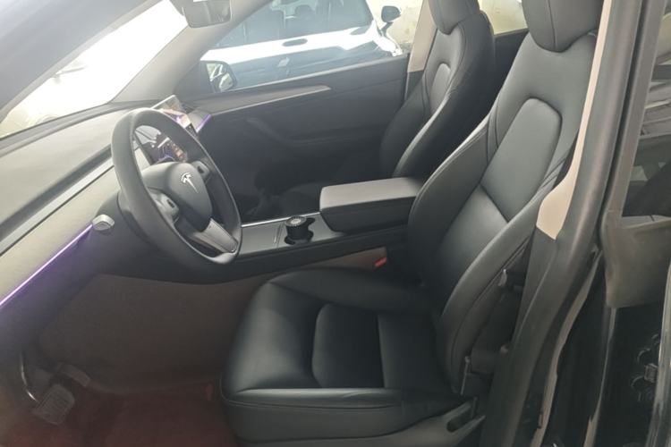 Used Tesla Model Y 2024 Rear-Wheel-Drive Version Left Front Seat