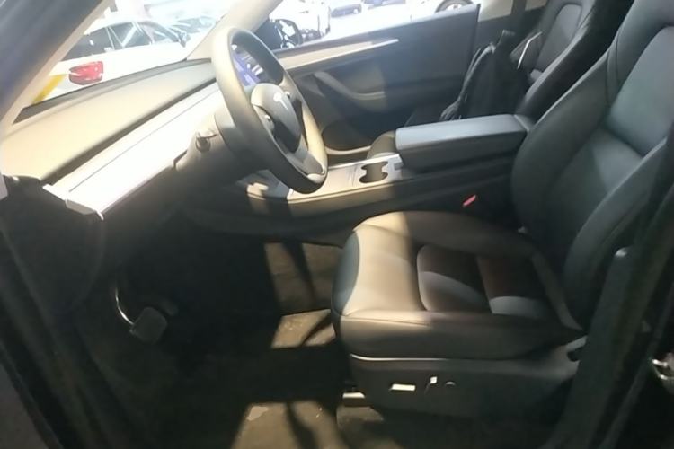 Used Tesla Model Y 2024 Rear-Wheel-Drive Version Left Front Seat