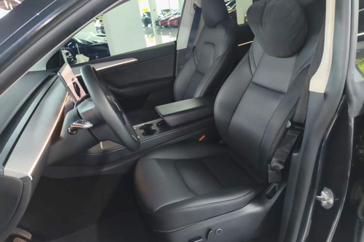 Used Tesla Model Y 2024 Rear-Wheel-Drive Version Left Front Seat