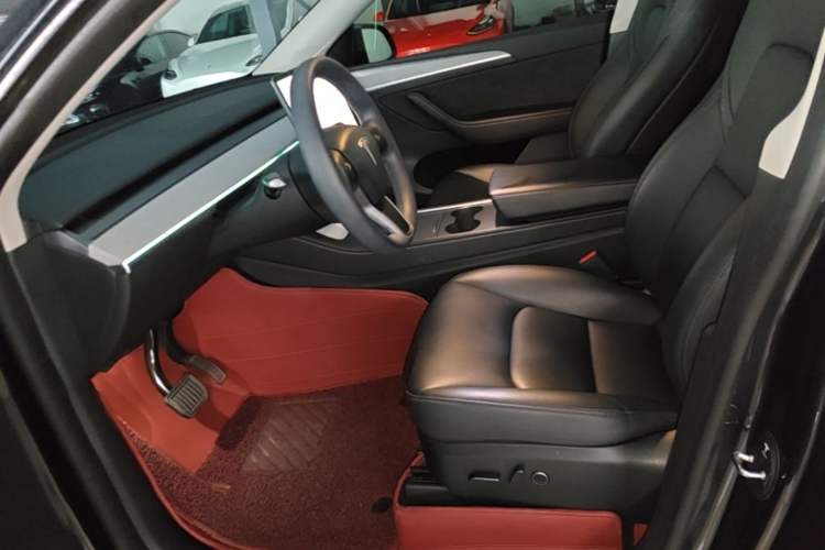 Used Tesla Model Y 2024 Rear-Wheel-Drive Version Left Front Seat