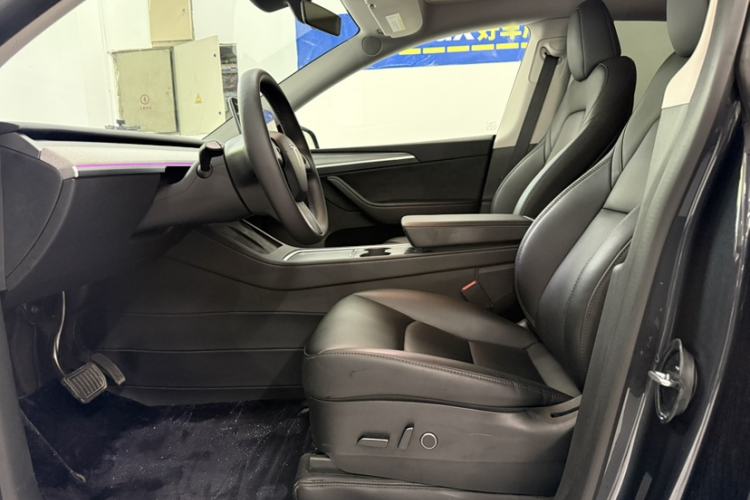 Used Tesla Model Y 2024 Rear-Wheel-Drive Version Left Front Seat