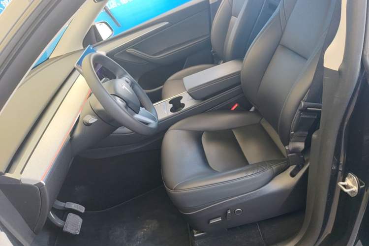 Used Tesla Model Y 2024 Rear-Wheel-Drive Version Left Front Seat