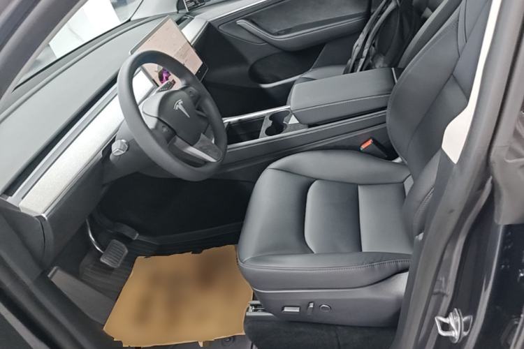 Used Tesla Model Y 2024 Rear-Wheel-Drive Version Left Front Seat