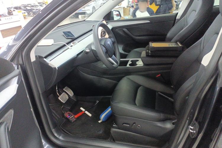 Used Tesla Model Y 2024 Rear-Wheel-Drive Version Left Front Seat