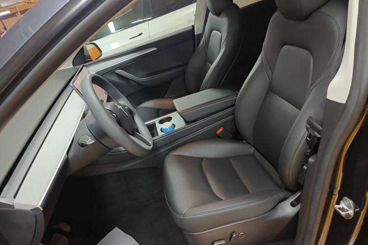 Used Tesla Model Y 2024 Rear-Wheel-Drive Version Left Front Seat