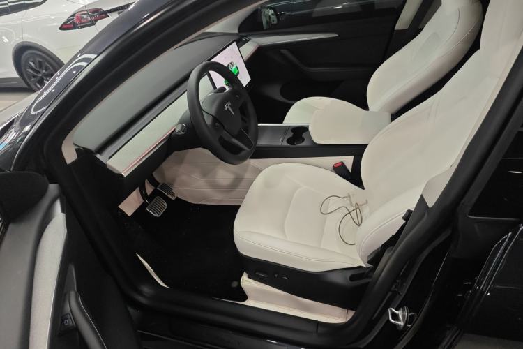 Used Tesla Model Y 2024 Rear-Wheel-Drive Version Left Front Seat