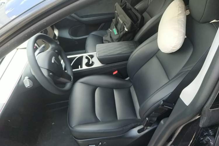 Used Tesla Model Y 2024 Rear-Wheel-Drive Version Left Front Seat