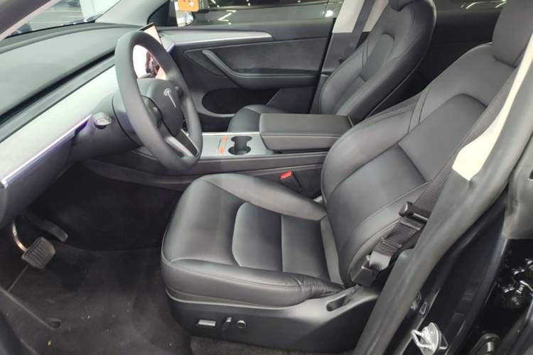 Used Tesla Model Y 2024 Rear-Wheel-Drive Version Left Front Seat