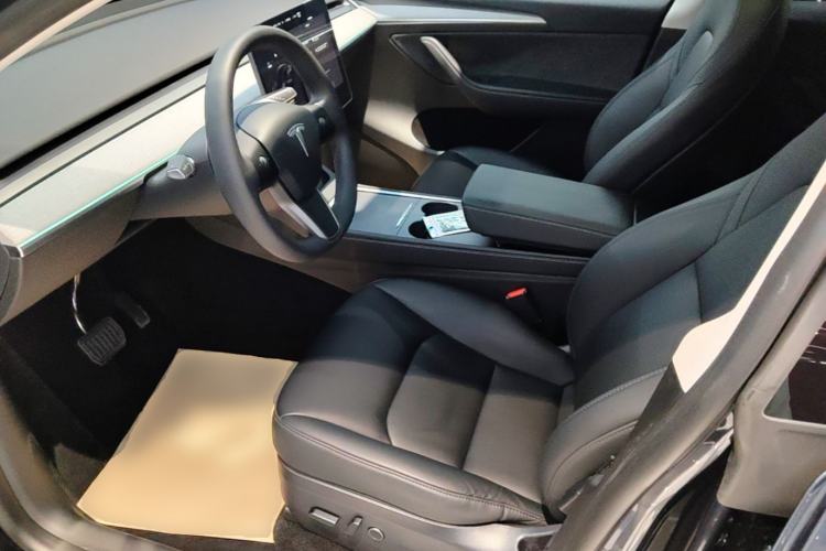 Used Tesla Model Y 2024 Rear-Wheel-Drive Version Left Front Seat