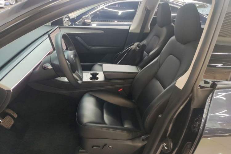 Used Tesla Model Y 2024 Rear-Wheel-Drive Version Left Front Seat