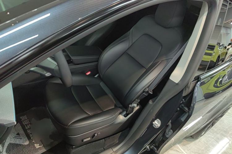 Used Tesla Model Y 2024 Rear-Wheel-Drive Version Left Front Seat