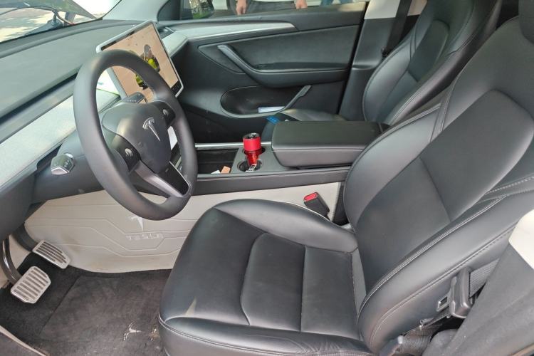 Used Tesla Model Y 2024 Rear-Wheel-Drive Version Left Front Seat