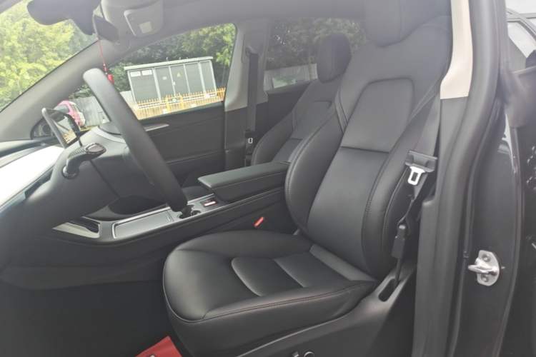 Used Tesla Model Y 2024 Rear-Wheel-Drive Version Left Front Seat