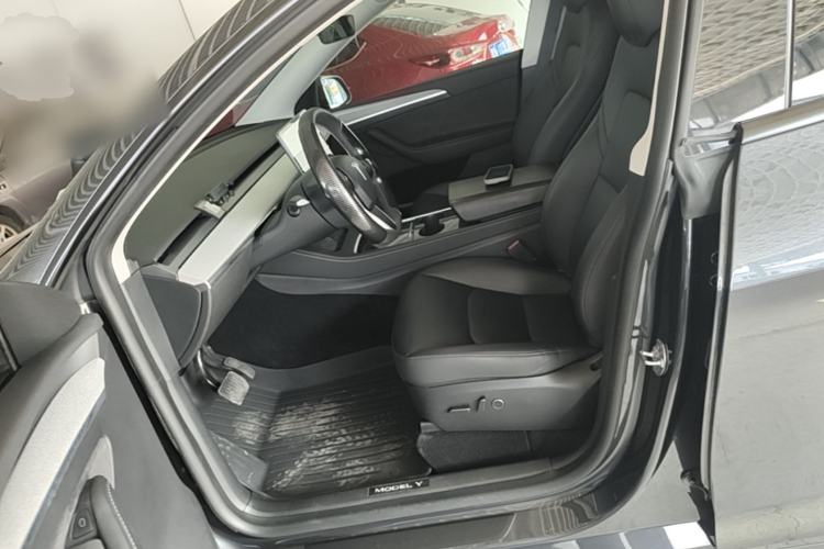 Used Tesla Model Y 2024 Rear-Wheel-Drive Version Left Front Seat